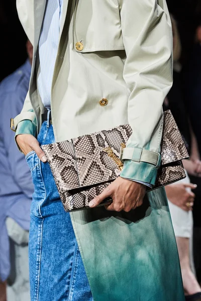Look 33